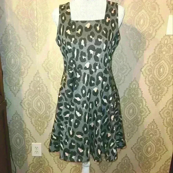Knitworks Other - Lepord printed girl's 20 1/2 plus skater styled dress with tulle under skirt